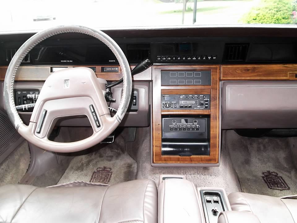 1987 Lincoln Continental Givenchy 4 Door Sedan | Cincinnati Classics